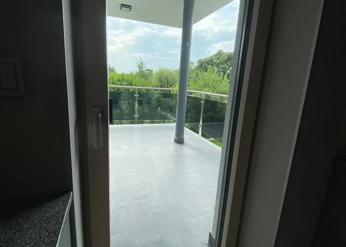 Modern Living In *
