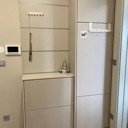 아파트 Modern Living In *