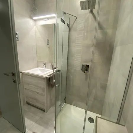 아파트 Modern Living In *