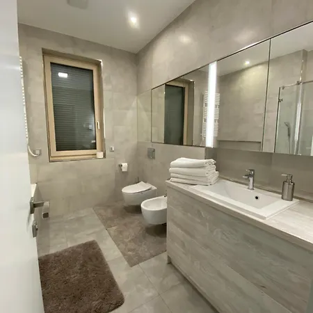 아파트 Modern Living In
