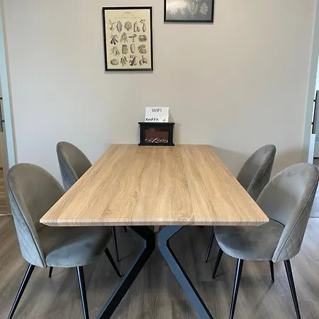 Modern Living In Apartment *